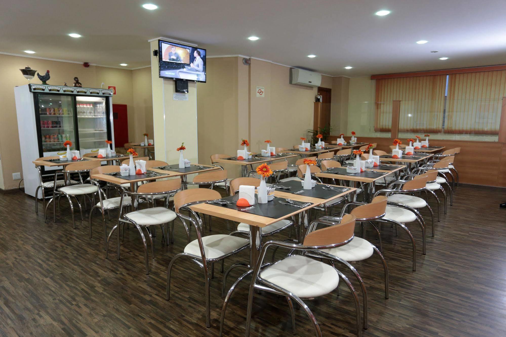 Hotel Dan Inn Sao Carlos By Nacional Inn Exterior foto